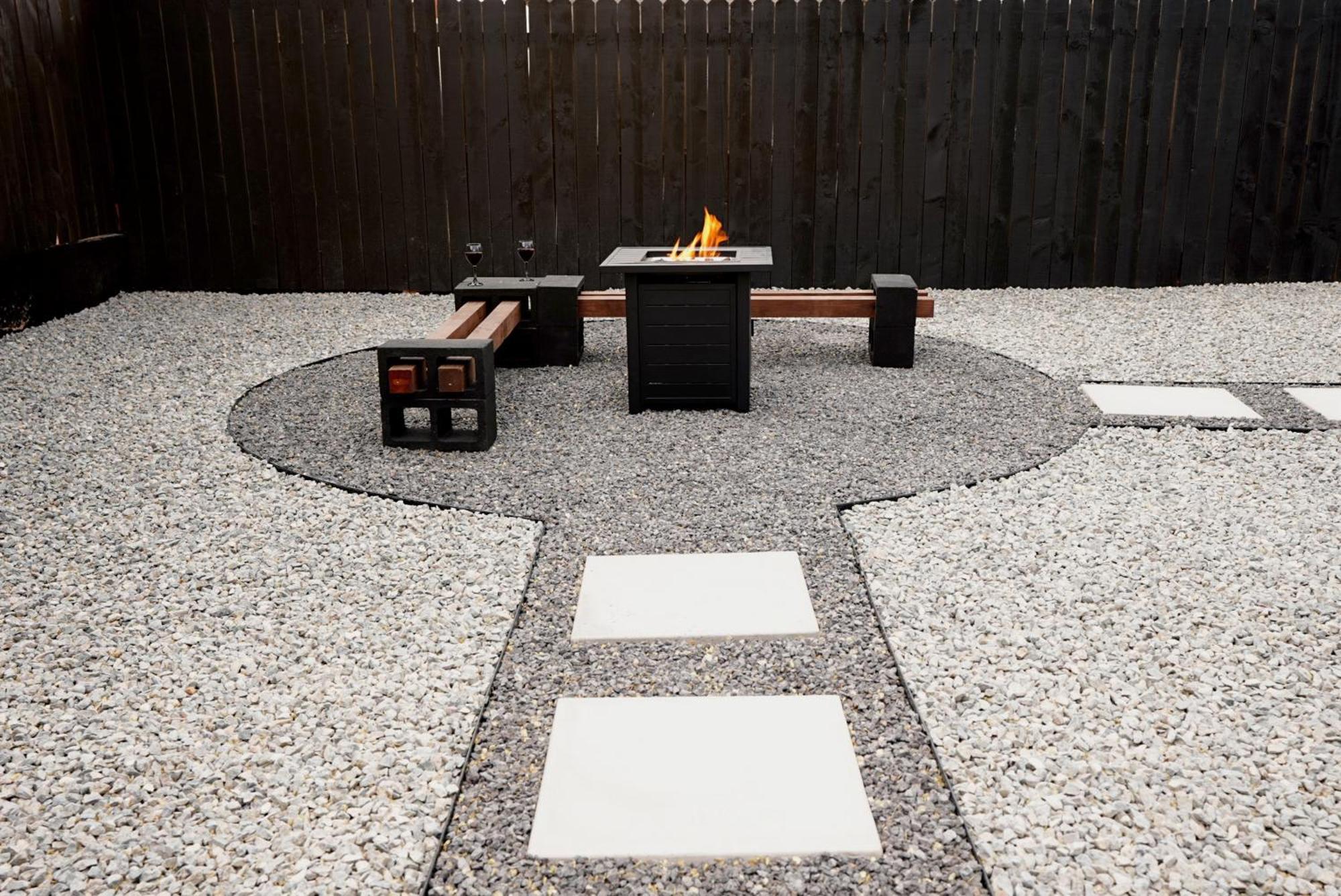 Centrally Located! Remodeled! Huge Backyard! The White House אלבוקרקי מראה חיצוני תמונה